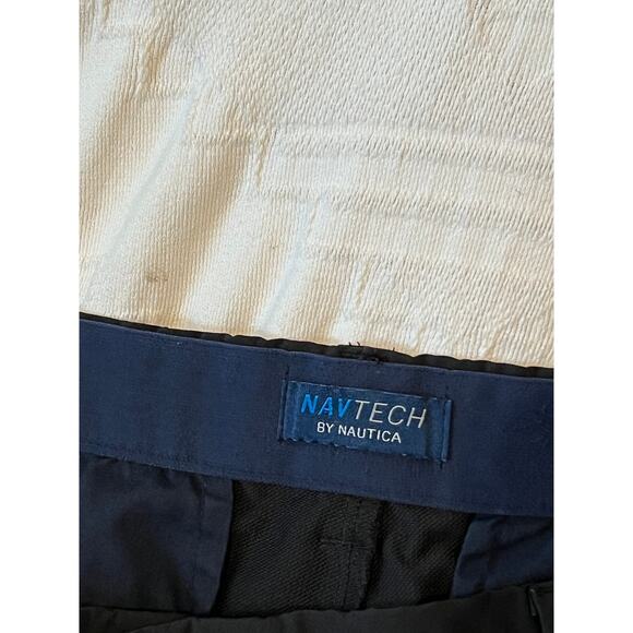Navtech by Nautica Flat Front Casual Shorts Mens W: 40 - Picture 3 of 4